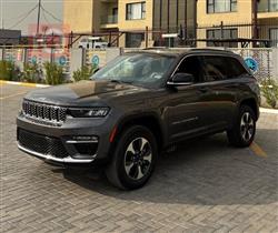 جیپ گراند شیرۆکی